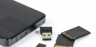 Ile lat można trzymać dane na pendrive?
